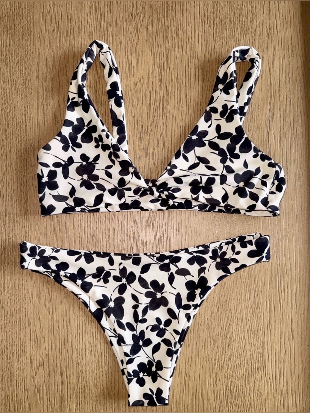 Skatie Bikini Swim ☀️ - Amber Fillerup Colab